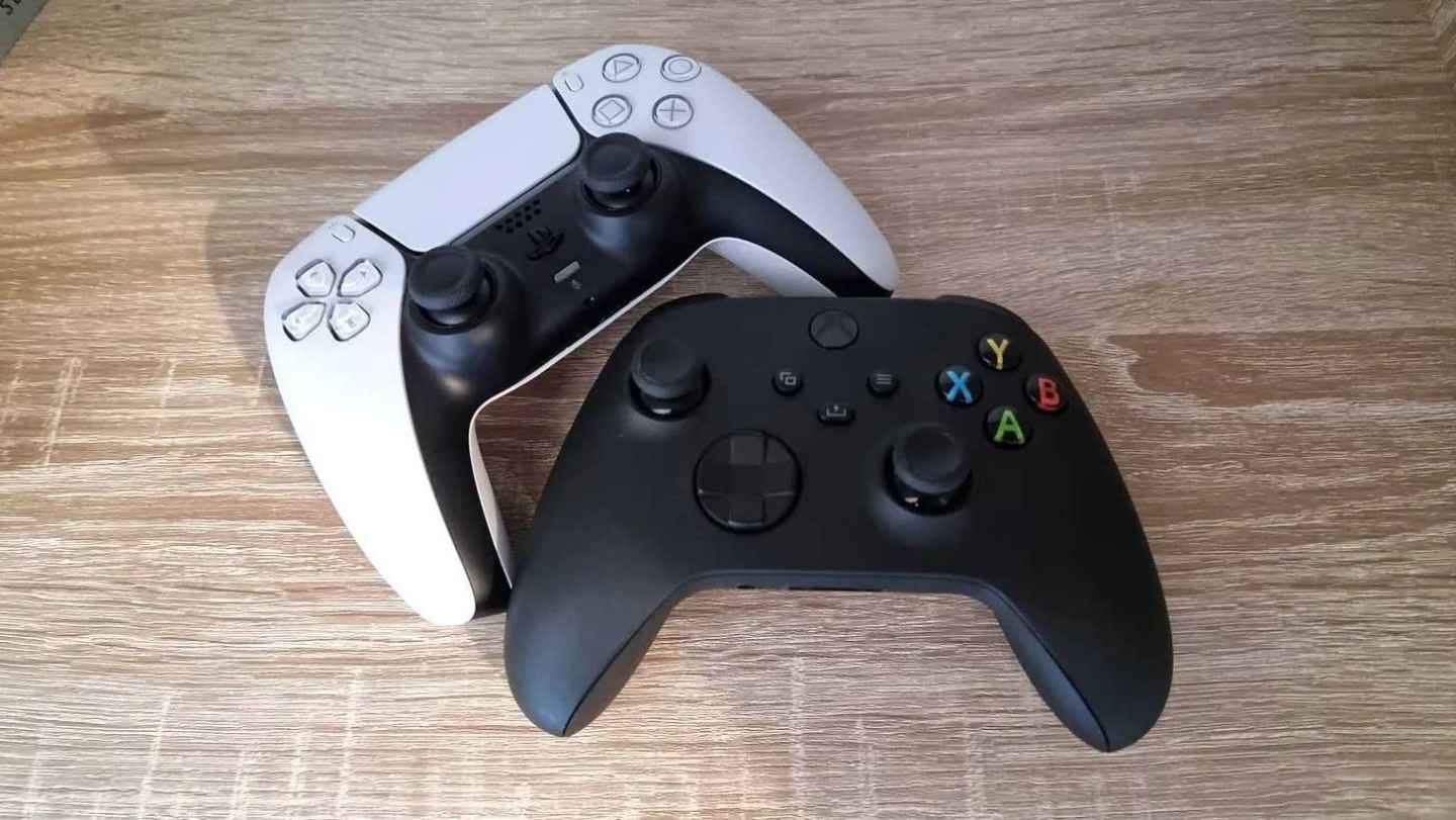 مقایسه ی دسته بازی PS5 و Xbox Series X